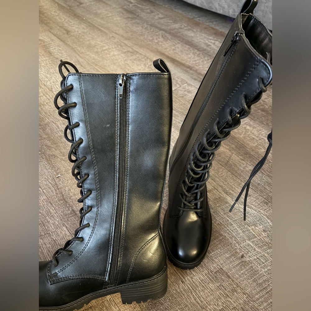 Steve Madden Girls Boots - Picture 2 of 6